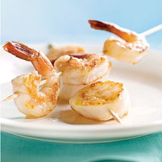 0905p28-shrimp-scallops-m